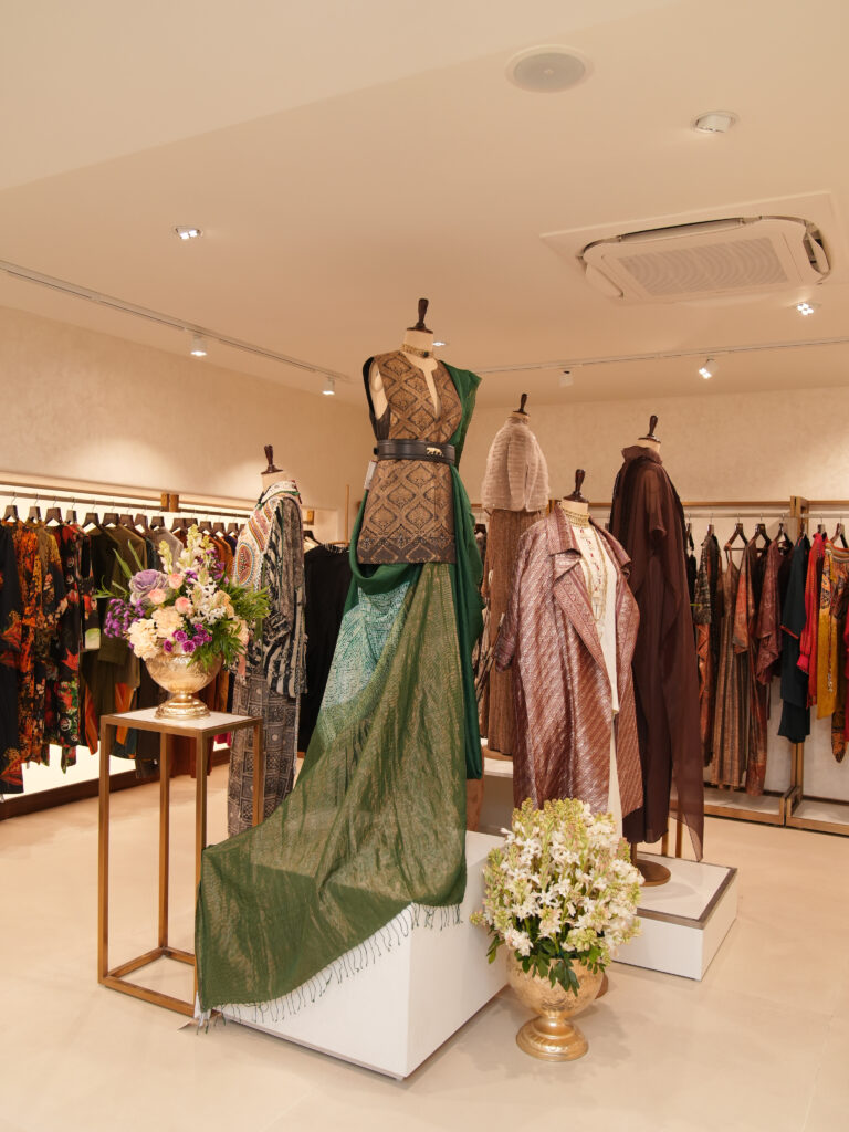 Delhi’s New Fashion Destination: Aza Fashions Launches a Grand Flagship Store at Dhan Mill